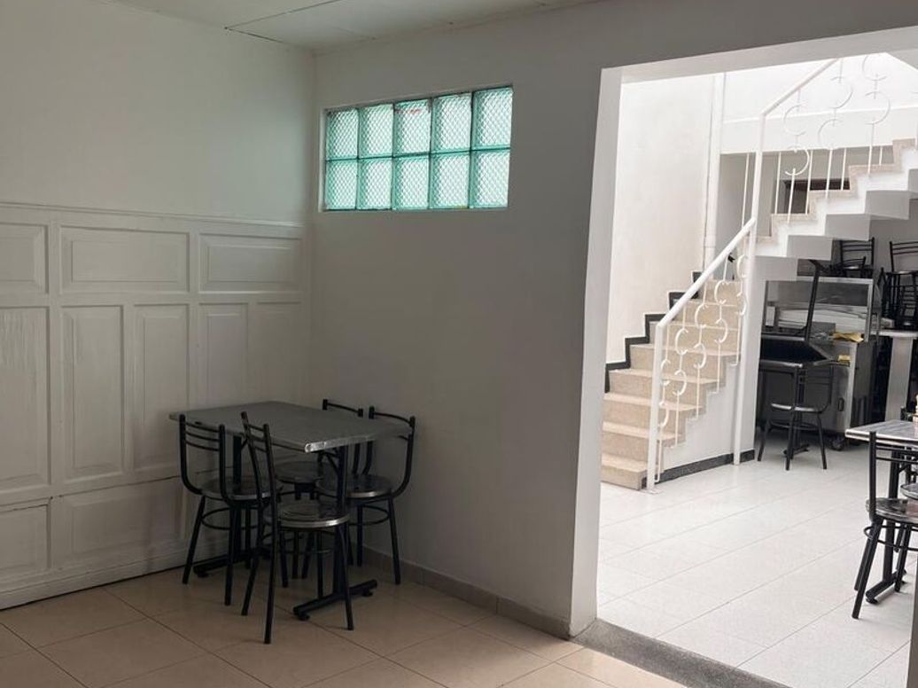 Casa de 4 alcobas en venta en Quinta Camacho, Bogotá, 302 m² · foto 18 de 20