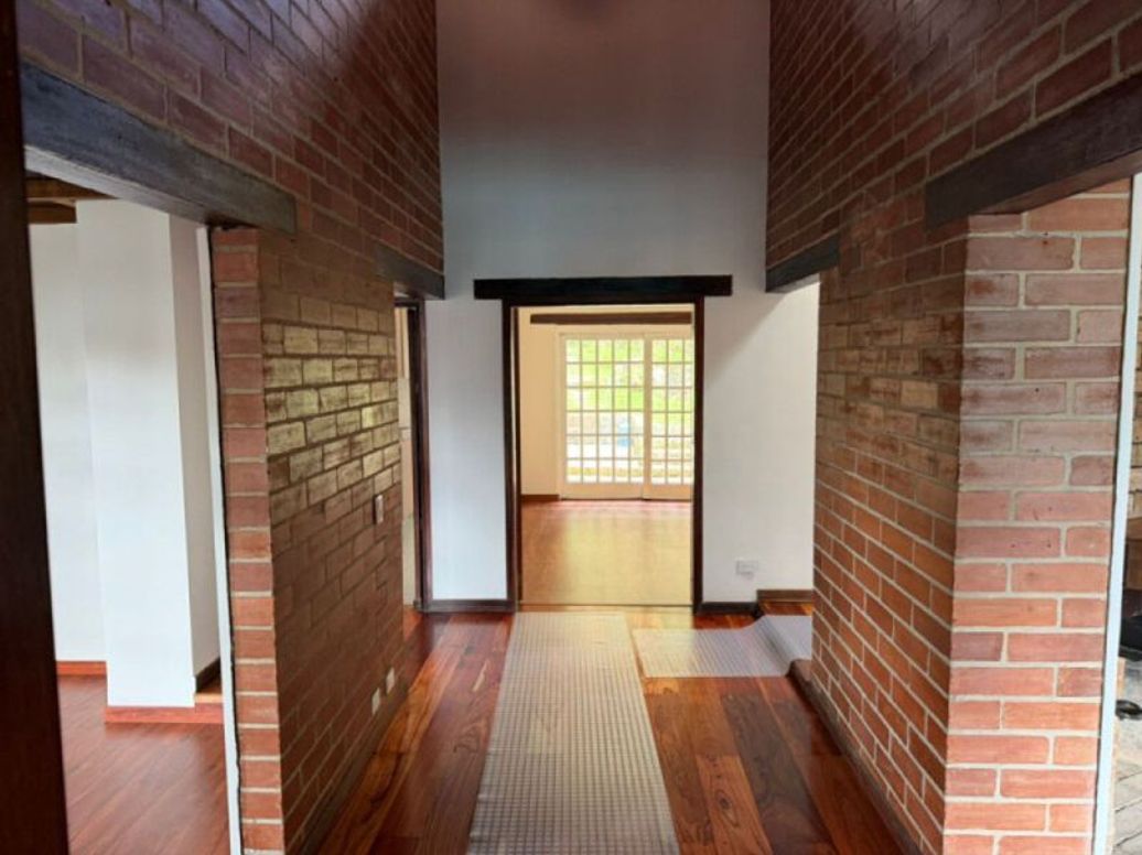 Casa de 3 alcobas en venta en San Isidro, Bogotá, 270 m² · foto 9 de 19