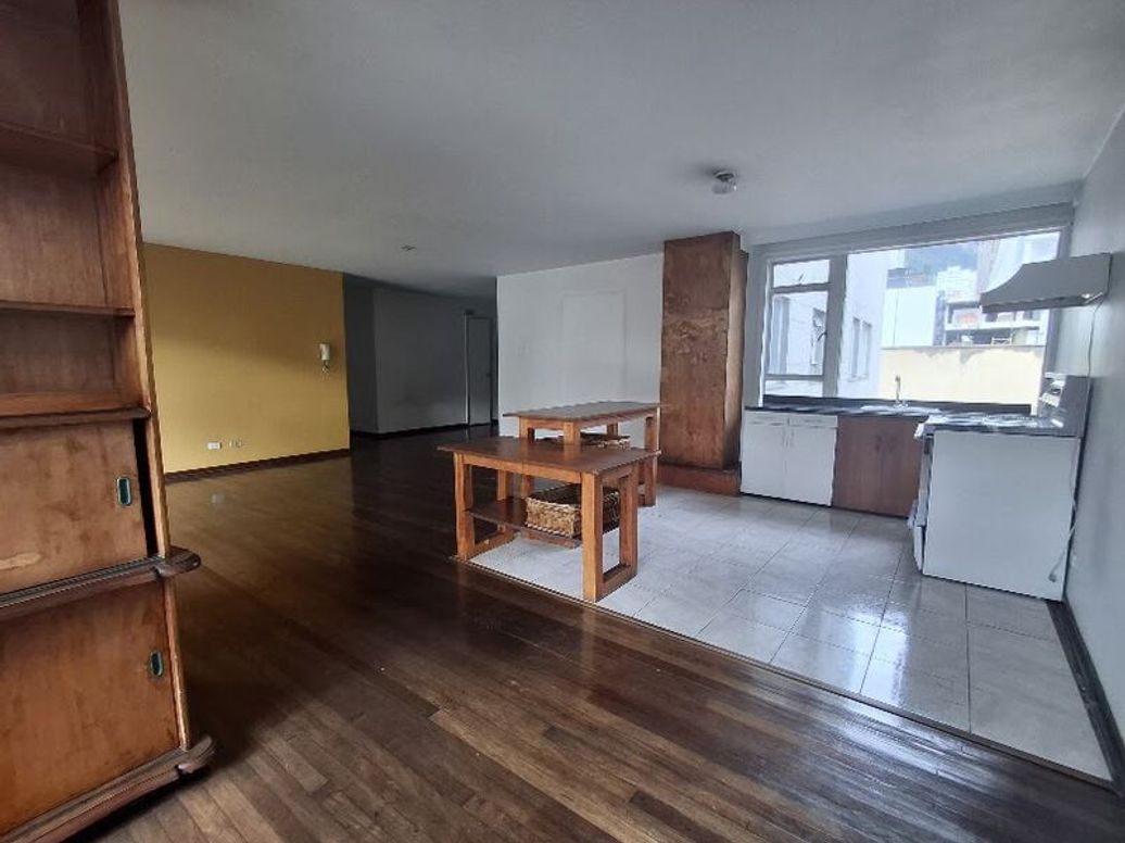 Apartamento de 2 alcobas en venta en San Diego, Bogotá, 165 m² · foto 3 de 20