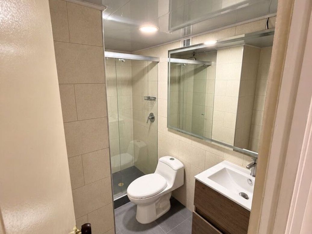 Apartamento de 3 alcobas en venta en El Recuerdo, Bogotá, 69 m² · foto 15 de 16