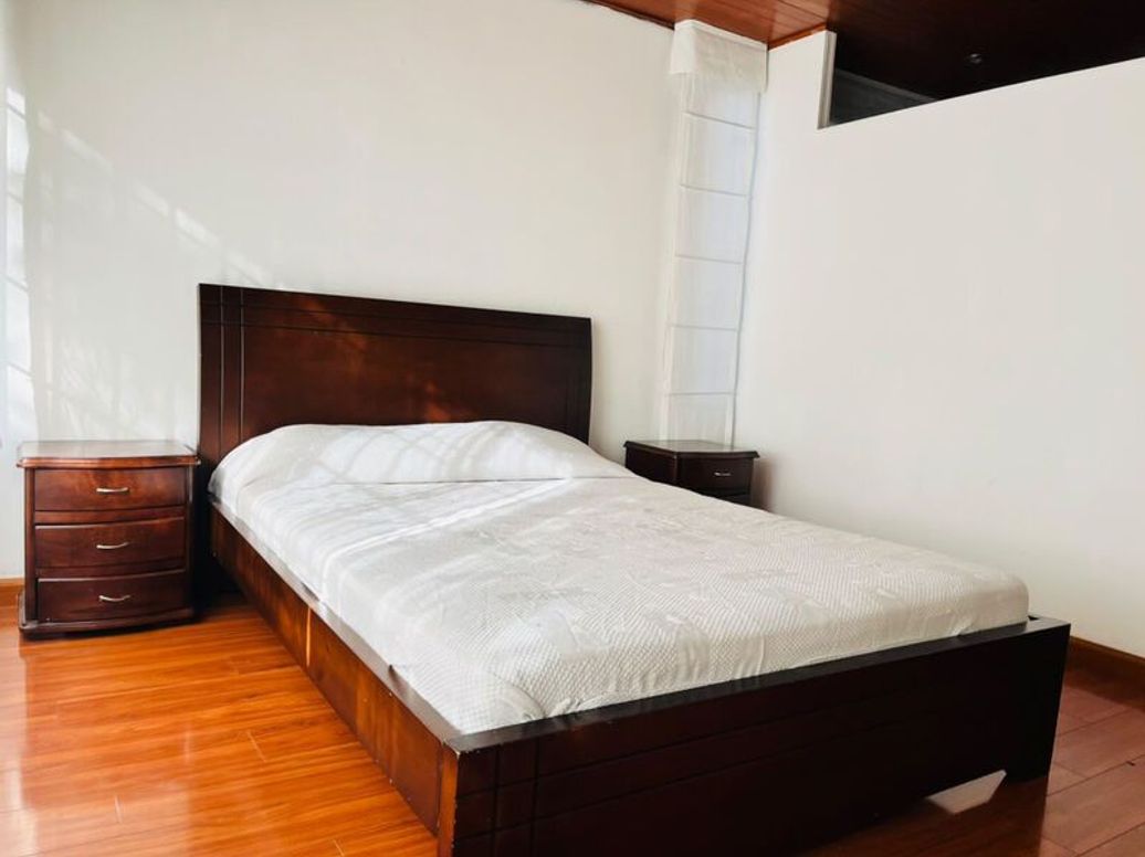 Casa de 5 alcobas en venta en Estoril, Bogotá, 330 m² · foto 13 de 20