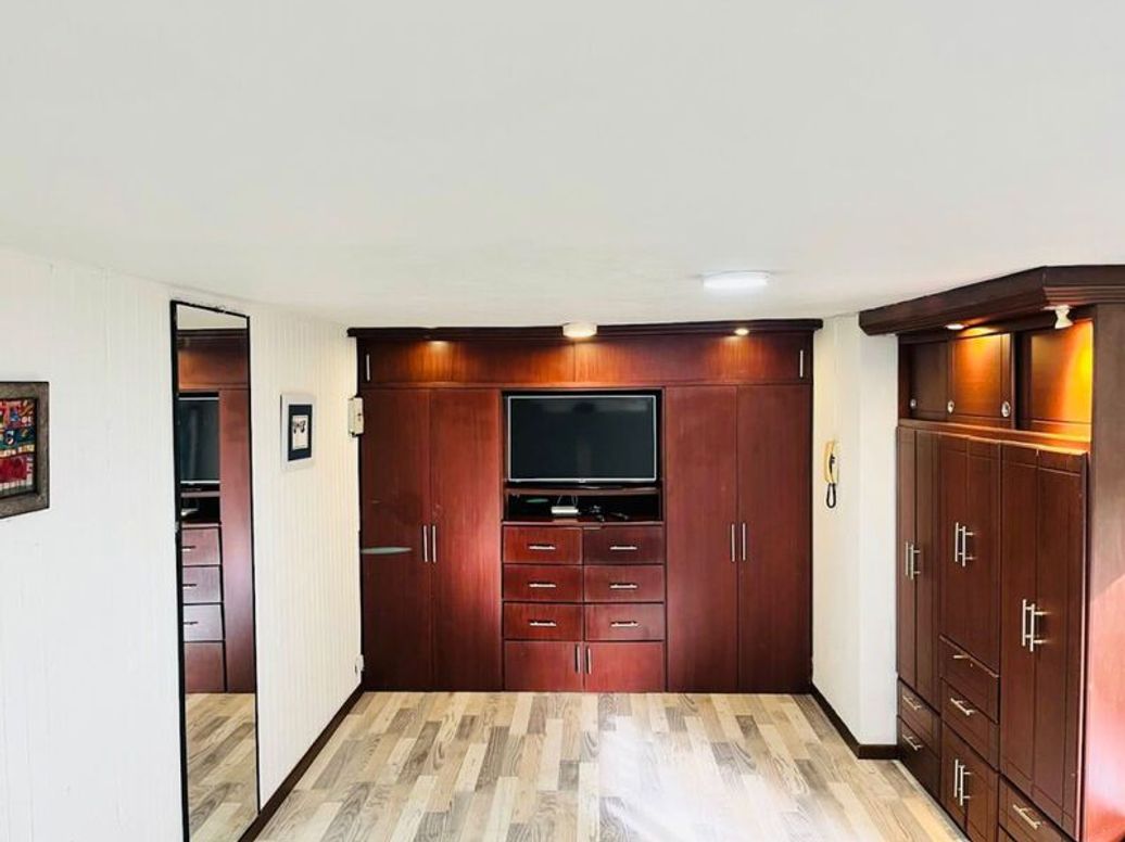 Casa de 5 alcobas en venta en Estoril, Bogotá, 330 m² · foto 17 de 20