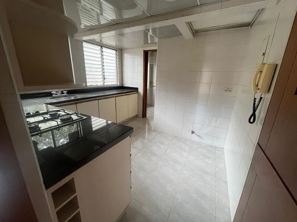 Apartamento de 3 alcobas en venta en Casa Blanca Suba, Bogotá, 81 m² · foto 3 de 20