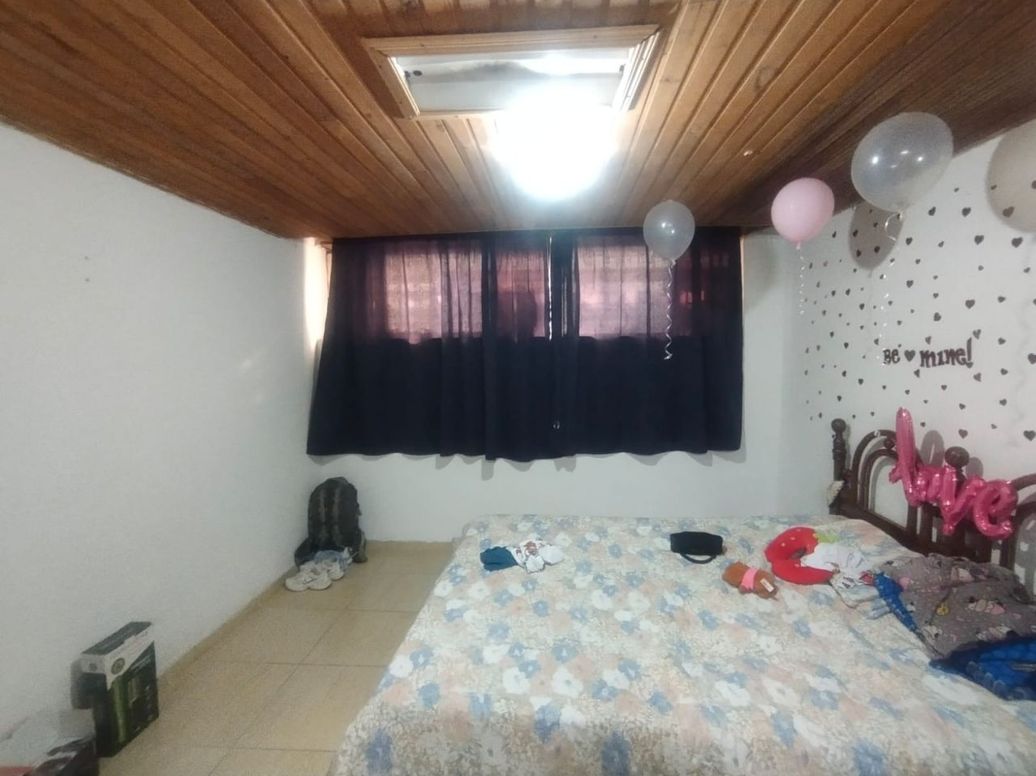 Casa de 9 alcobas en venta en Los Alcazares, Bogotá, 420 m² · foto 7 de 19