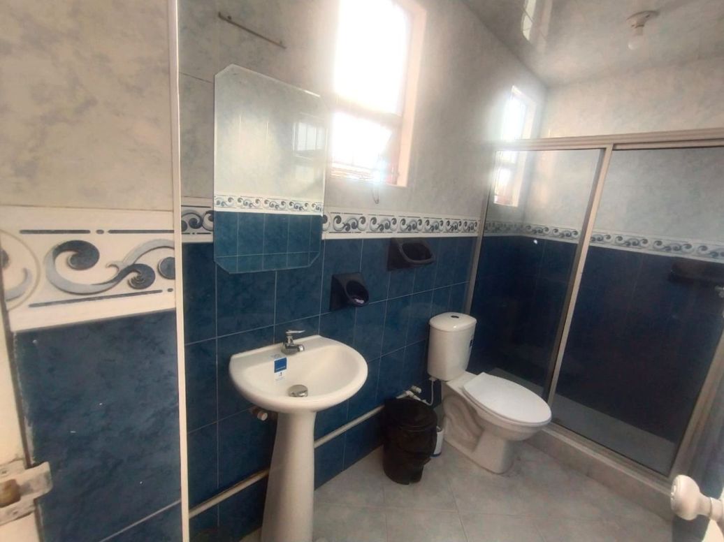 Casa de 9 alcobas en venta en Los Alcazares, Bogotá, 420 m² · foto 14 de 19