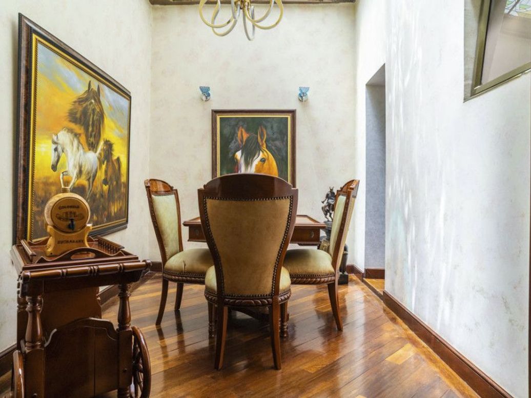 Casa de 3 alcobas en venta en El Seminario, Bogotá, 940 m² · foto 7 de 20