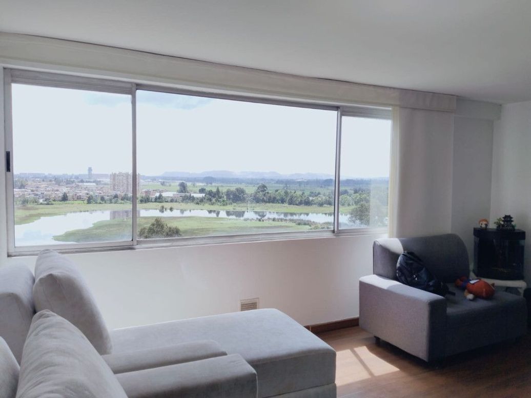 Apartamento de 3 alcobas en venta en El Dorado, Bogotá, 80 m² · foto 2 de 20