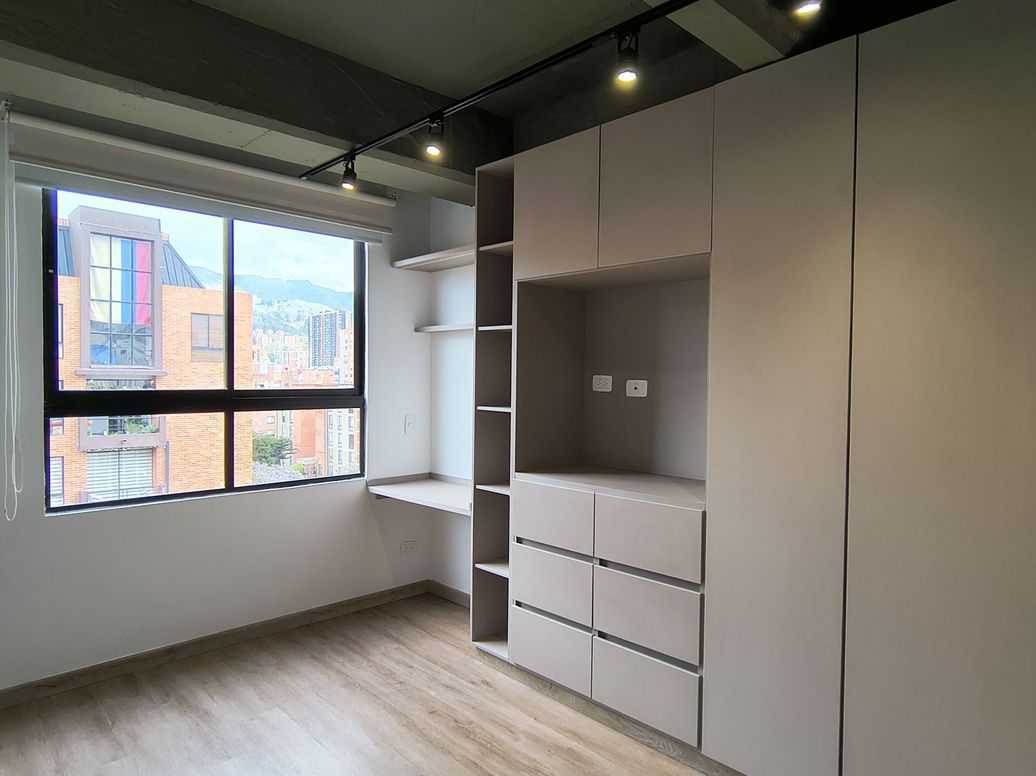 Apartaestudio en arriendo en Caobos Salazar, Bogotá, 65 m² · foto 3 de 10