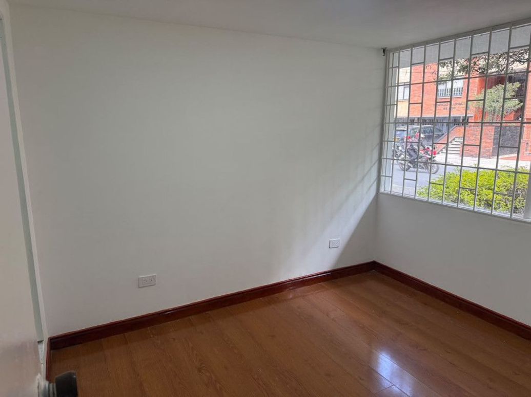 Apartamento de 2 alcobas en venta en Pardo Rubio, Bogotá, 59 m² · foto 8 de 20