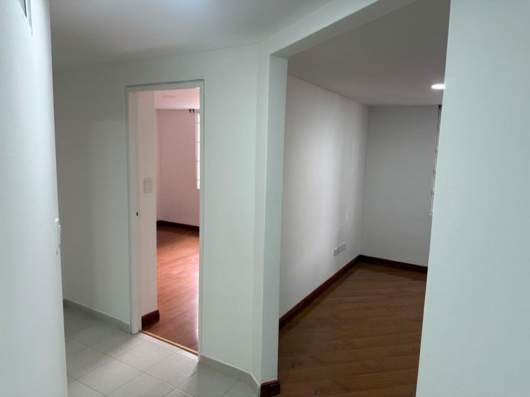 Apartamento de 2 alcobas en venta en Pardo Rubio, Bogotá, 59 m² · foto 3 de 20