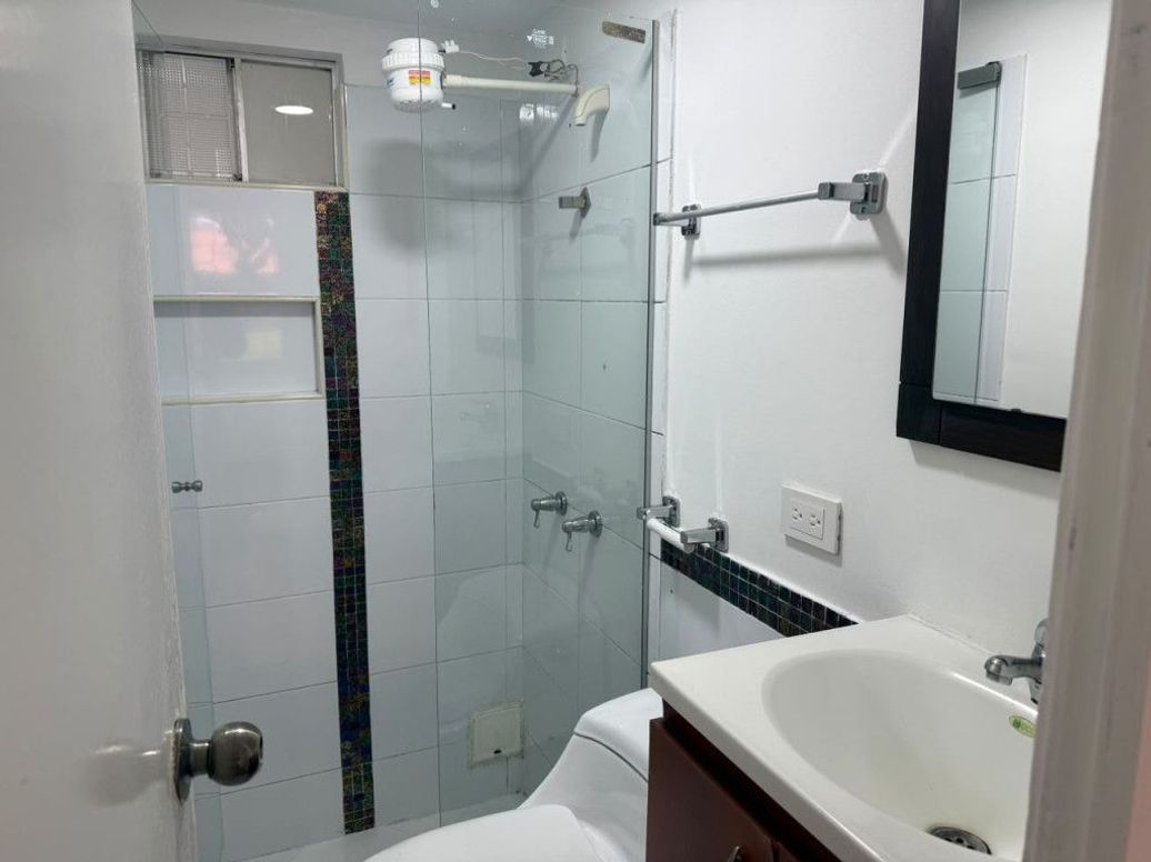 Apartamento de 2 alcobas en venta en Pardo Rubio, Bogotá, 59 m² · foto 17 de 20
