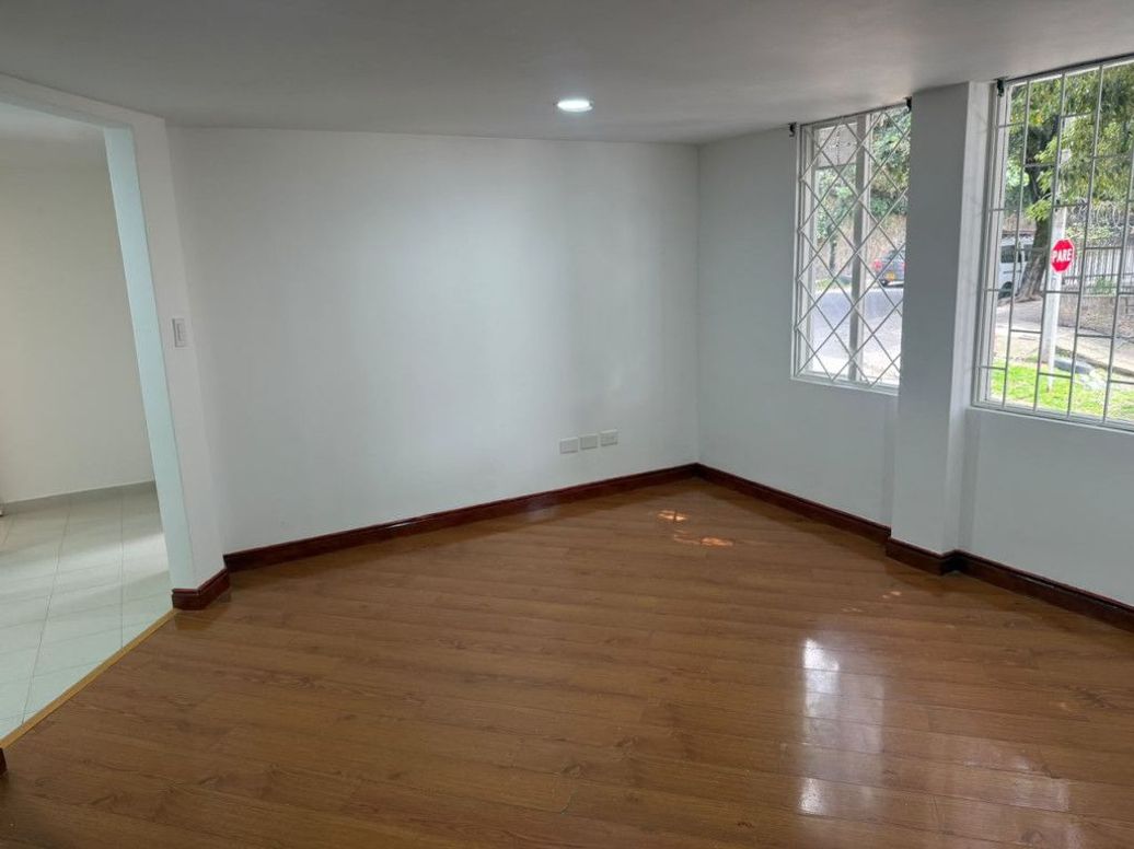 Apartamento de 2 alcobas en venta en Pardo Rubio, Bogotá, 59 m² · foto 6 de 20