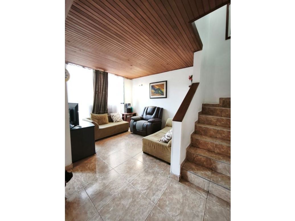 Casa de 5 alcobas en arriendo en El Redil, Bogotá, 72 m² · foto 5 de 20