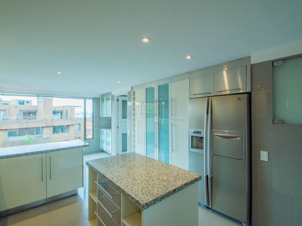 Apartamento de 3 alcobas en arriendo en Chicó Norte, Bogotá, 270 m² · foto 9 de 20