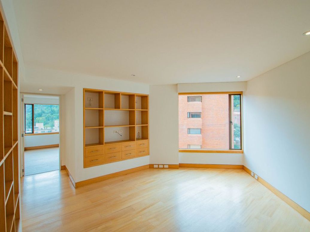 Apartamento de 3 alcobas en arriendo en Chicó Norte, Bogotá, 270 m² · foto 19 de 20
