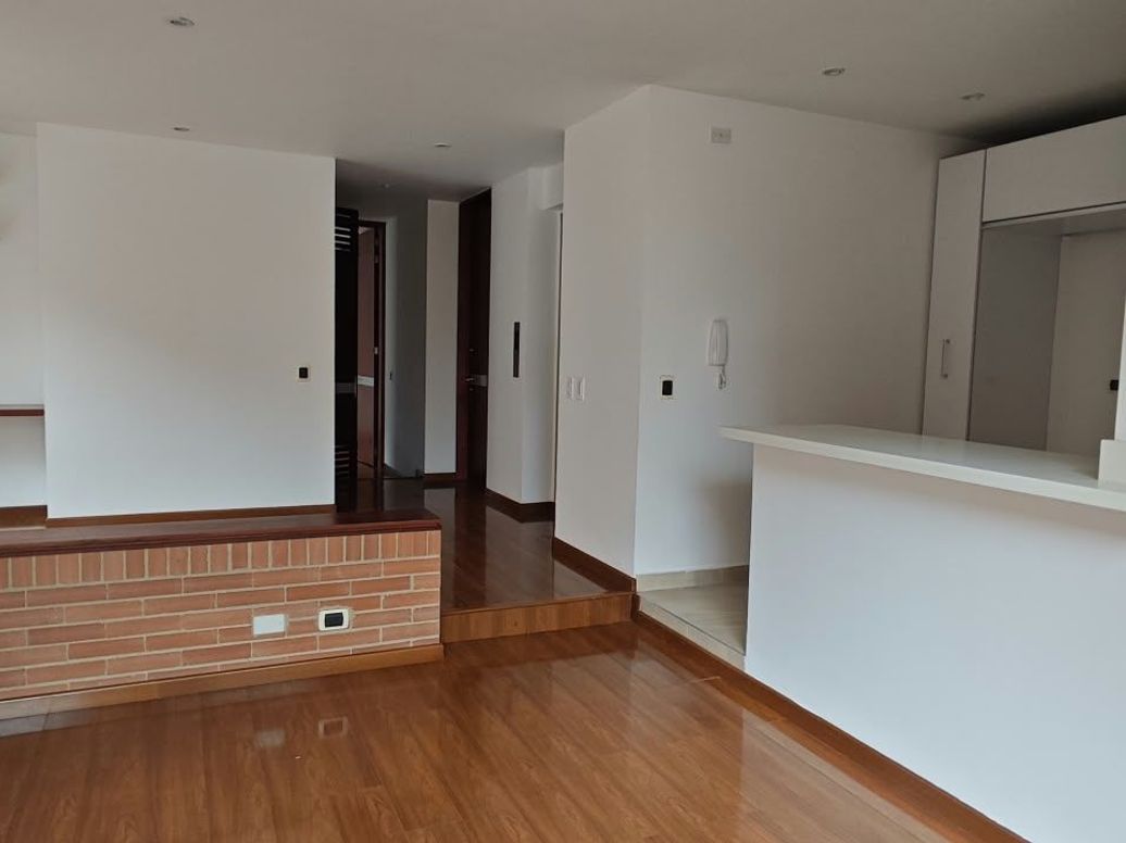 Apartamento de 1 alcoba en venta en Los Rosales, Bogotá, 60 m² · foto 6 de 20