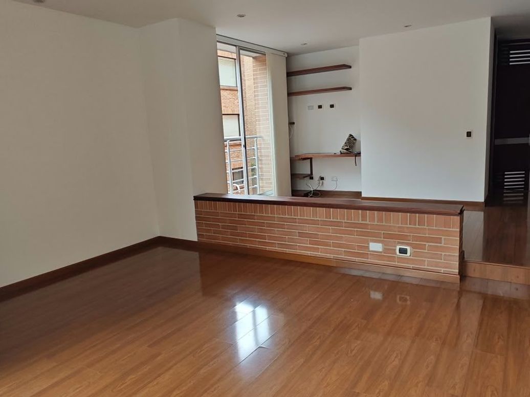 Apartamento de 1 alcoba en venta en Los Rosales, Bogotá, 60 m² · foto 4 de 20