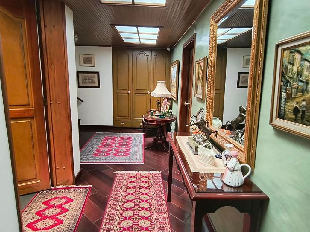 Casa de 5 alcobas en venta en Molinos Norte, Bogotá, 546 m² · foto 9 de 20