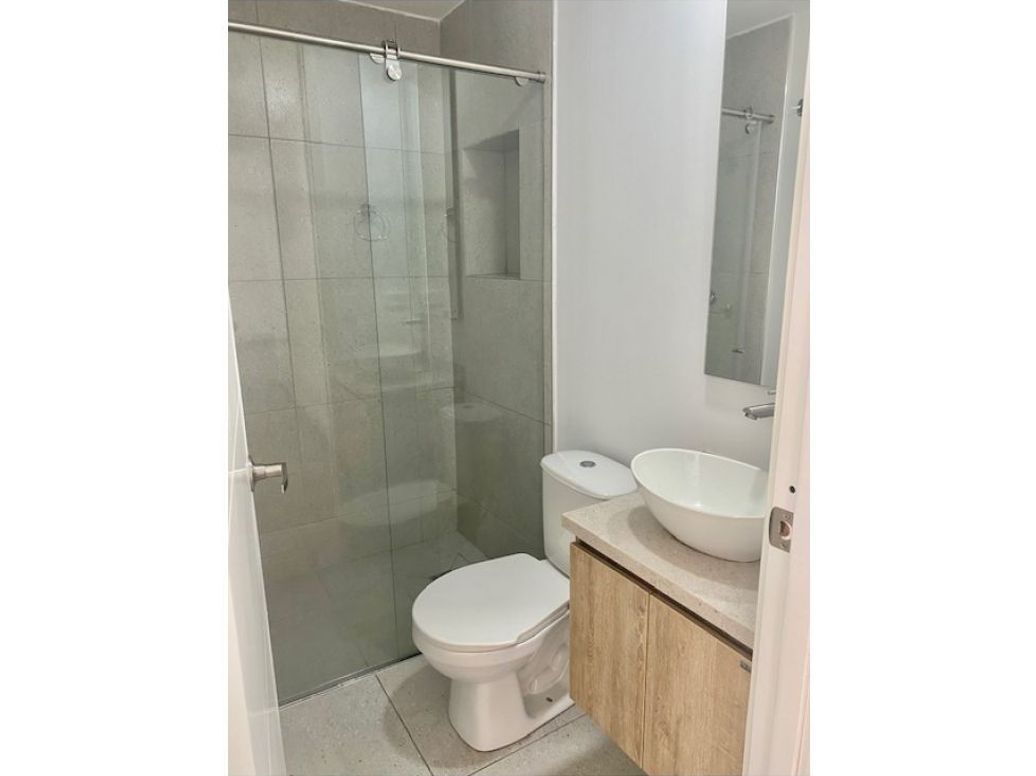 Apartamento de 3 alcobas en arriendo en Cedro Salazar, Bogotá, 79 m² · foto 7 de 16