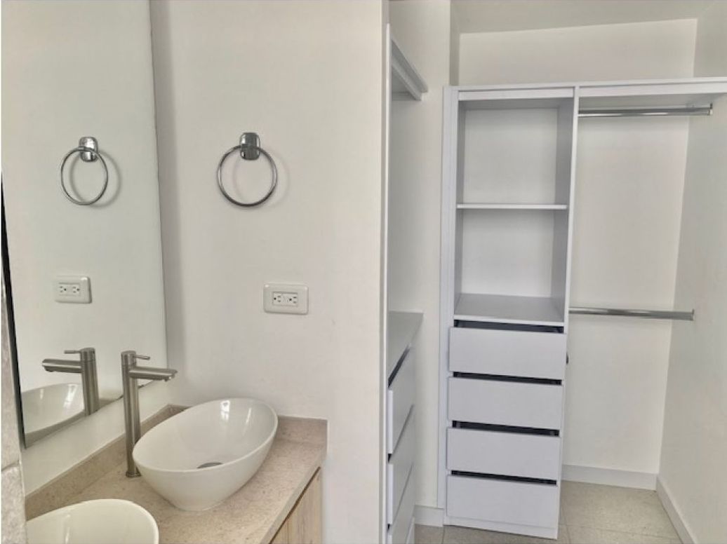 Apartamento de 3 alcobas en arriendo en Cedro Salazar, Bogotá, 79 m² · foto 6 de 16