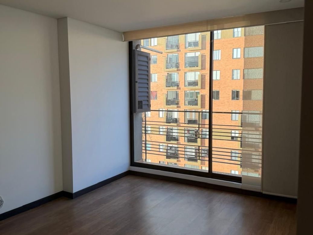 Apartamento de 2 alcobas en venta en Caobos Salazar, Bogotá, 82 m² · foto 5 de 20