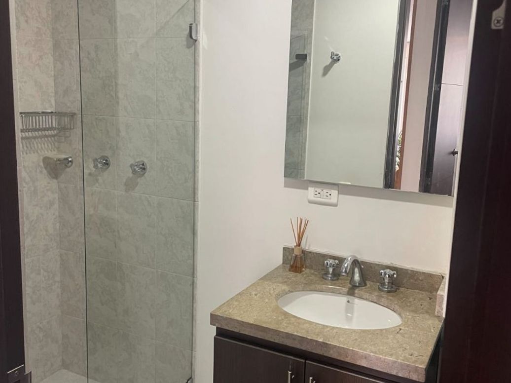 Apartamento de 3 alcobas en arriendo en Cedro Narvaez, Bogotá, 112 m² · foto 18 de 20