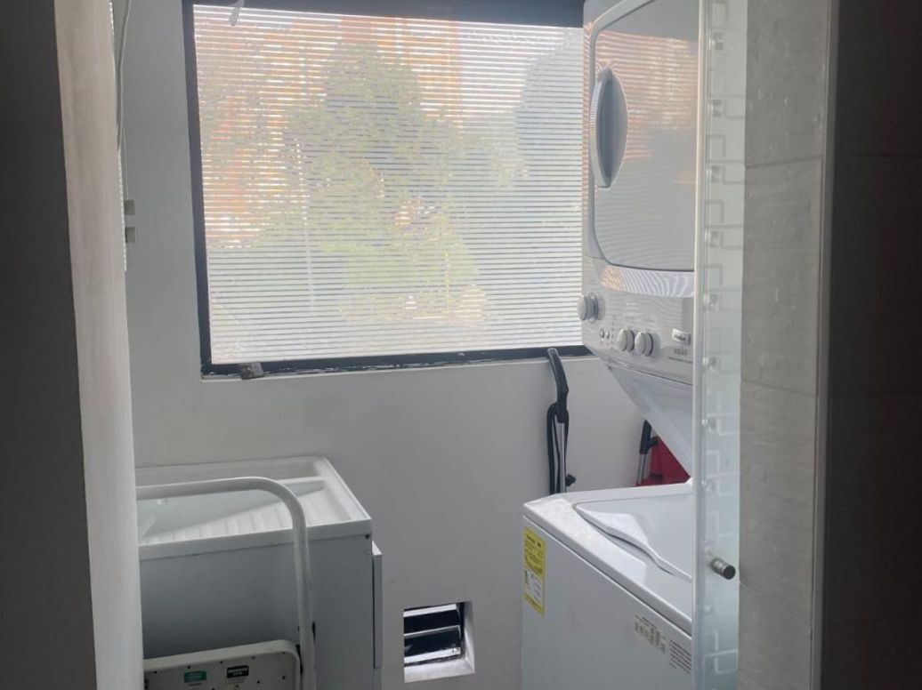Apartamento de 3 alcobas en arriendo en Cedro Narvaez, Bogotá, 112 m² · foto 2 de 20