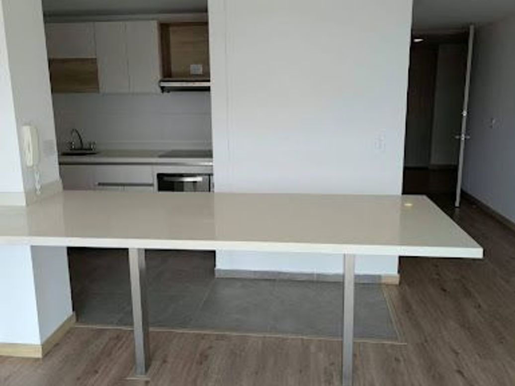 Apartamento de 1 alcoba en venta en Cedritos, Bogotá, 46 m² · foto 3 de 17