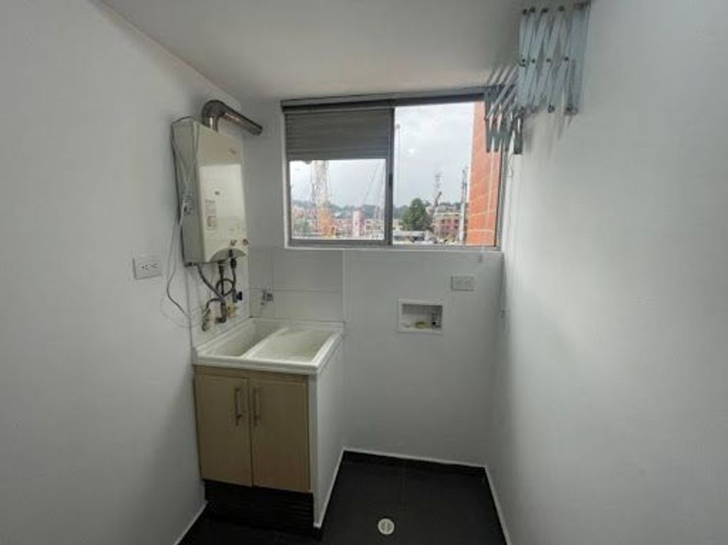 Apartamento de 2 alcobas en venta en Portales Del Norte, Bogotá, 54 m² · foto 8 de 20
