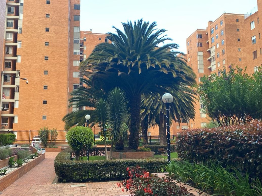 Apartaestudio en venta en Atabanza, Bogotá, 110 m² · foto 2 de 20