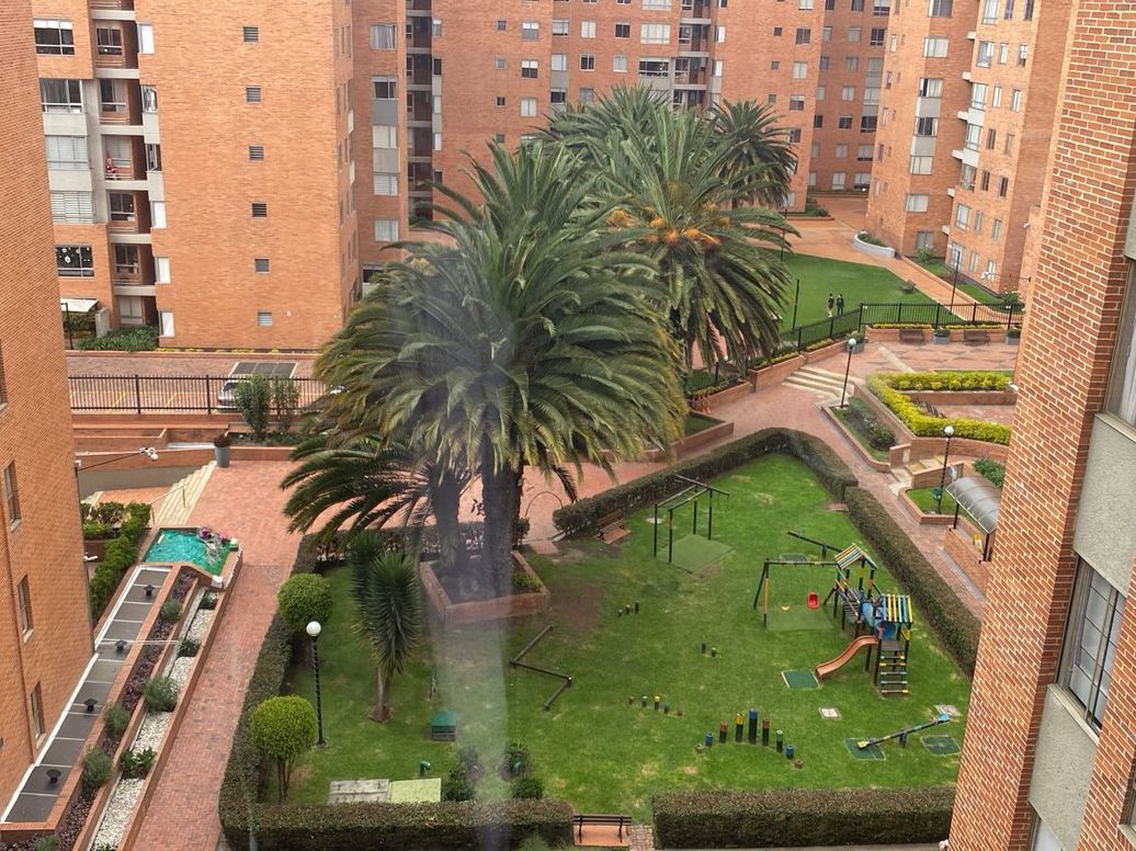 Apartaestudio en venta en Atabanza, Bogotá, 110 m² · foto 3 de 20