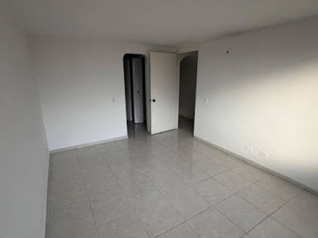 Apartamento de 3 alcobas en venta en Colina Campestre, Bogotá, 97 m² · foto 8 de 20