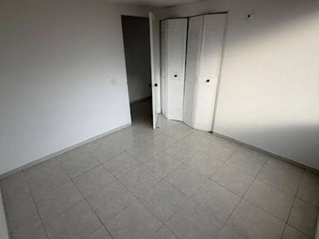 Apartamento de 3 alcobas en venta en Colina Campestre, Bogotá, 97 m² · foto 16 de 20