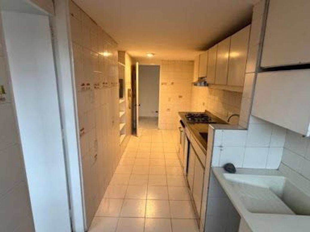 Apartamento de 3 alcobas en venta en Colina Campestre, Bogotá, 97 m² · foto 19 de 20