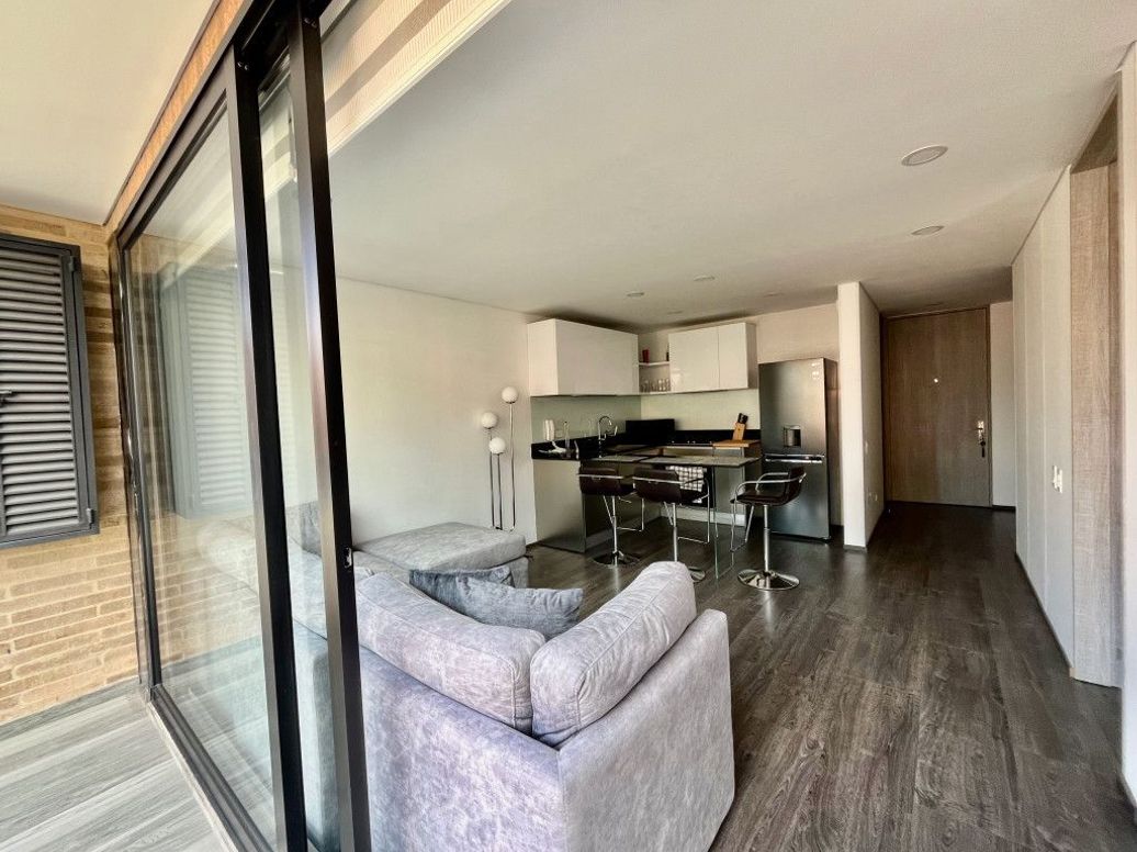 Apartamento de 1 alcoba en arriendo en Santa Barbara Occidental, Bogotá, 57 m² · foto 2 de 16