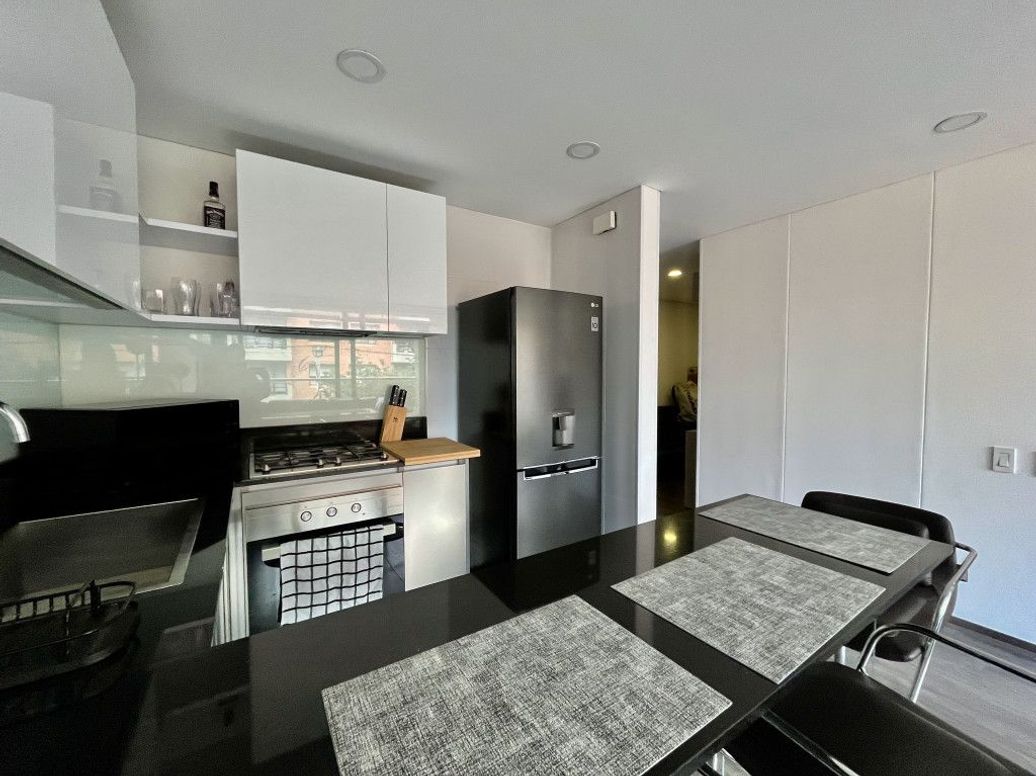 Apartamento de 1 alcoba en arriendo en Santa Barbara Occidental, Bogotá, 57 m² · foto 6 de 16