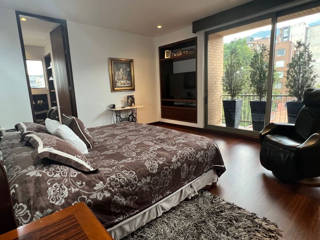 Apartamento de 3 alcobas en venta en Chico Norte Et. Ii, Bogotá, 329 m² · foto 18 de 20