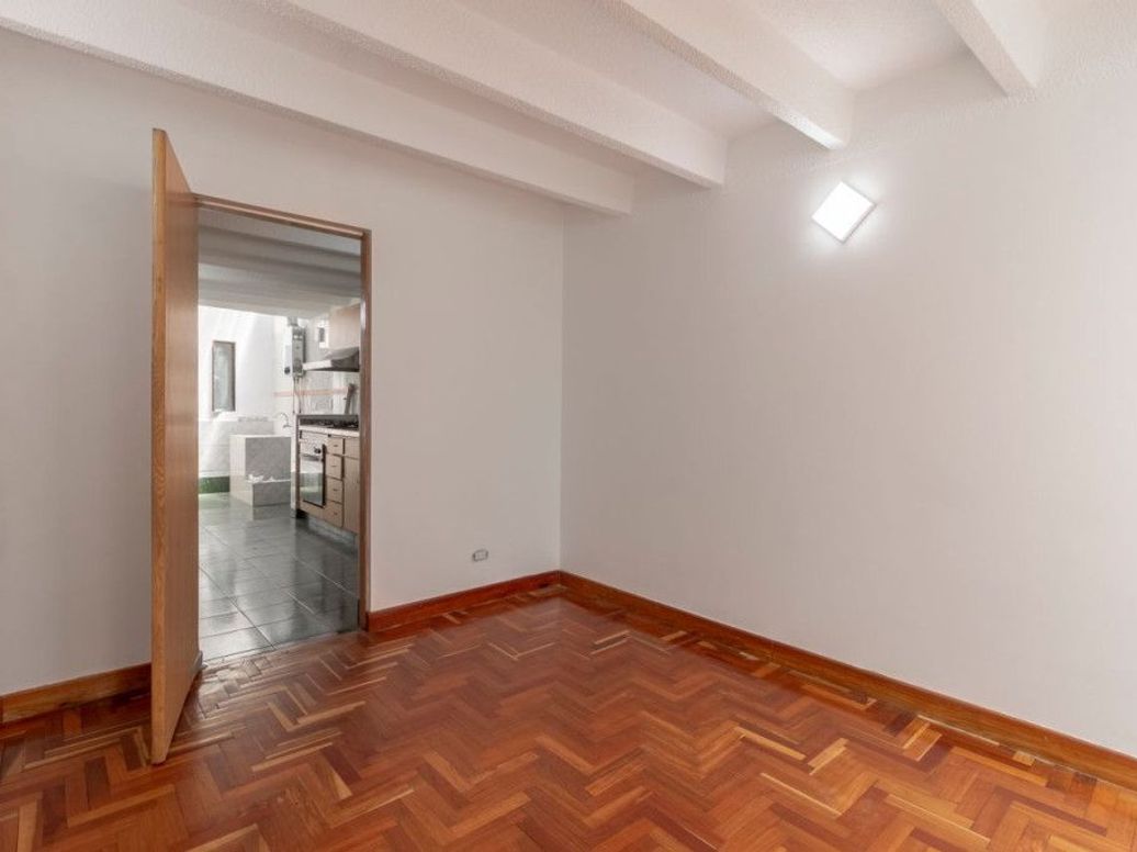 Casa de 4 alcobas en venta en Santa Ana Occidental, Bogotá, 180 m² · foto 5 de 20