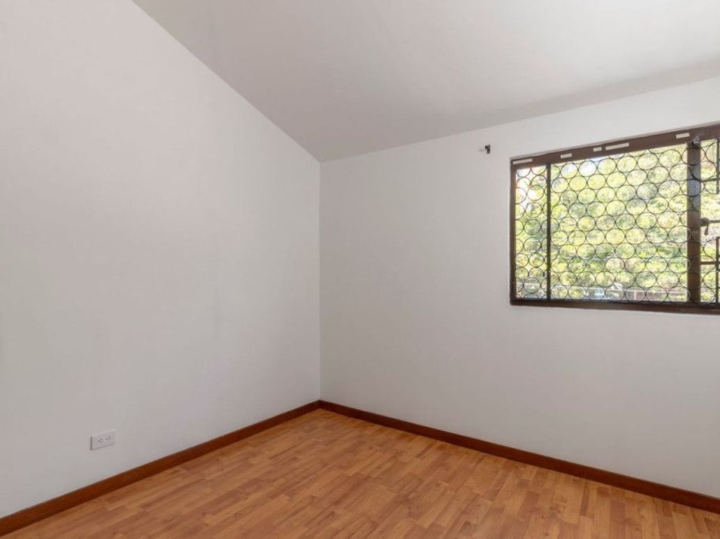 Casa de 4 alcobas en venta en Santa Ana Occidental, Bogotá, 180 m² · foto 18 de 20