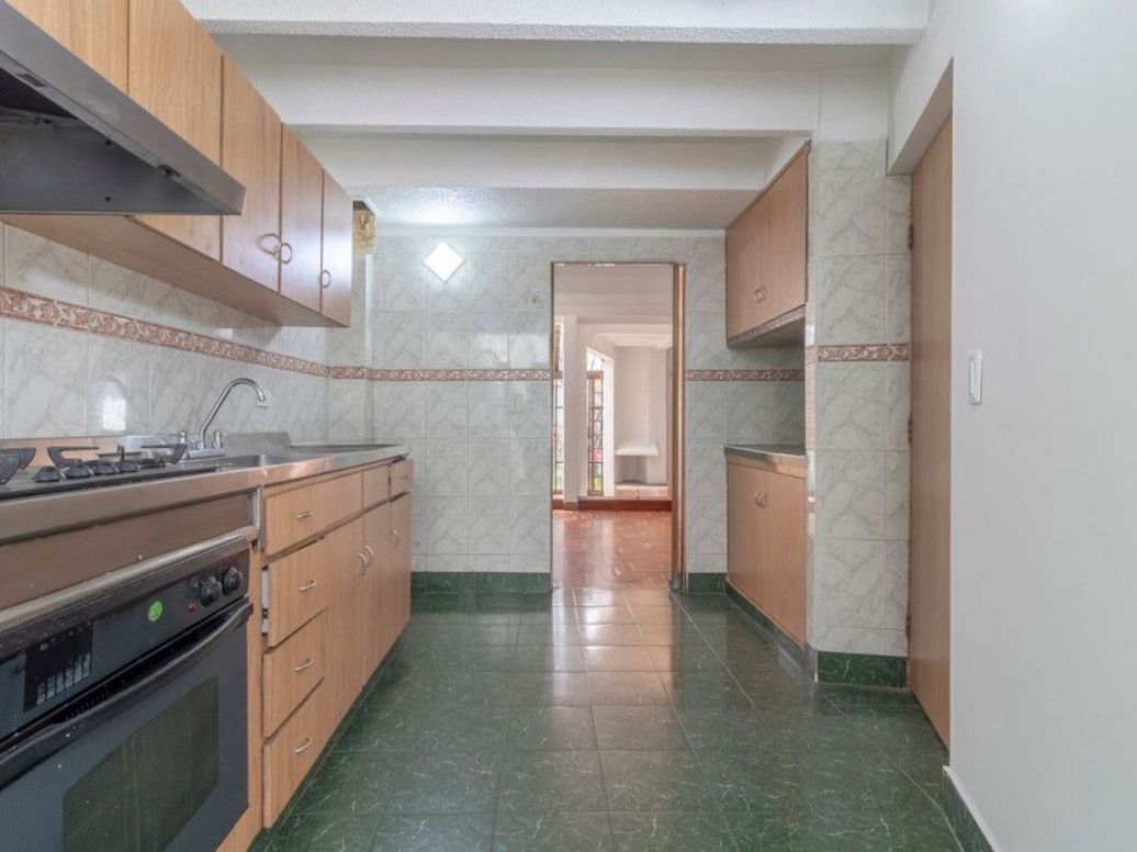 Casa de 4 alcobas en venta en Santa Ana Occidental, Bogotá, 180 m² · foto 8 de 20