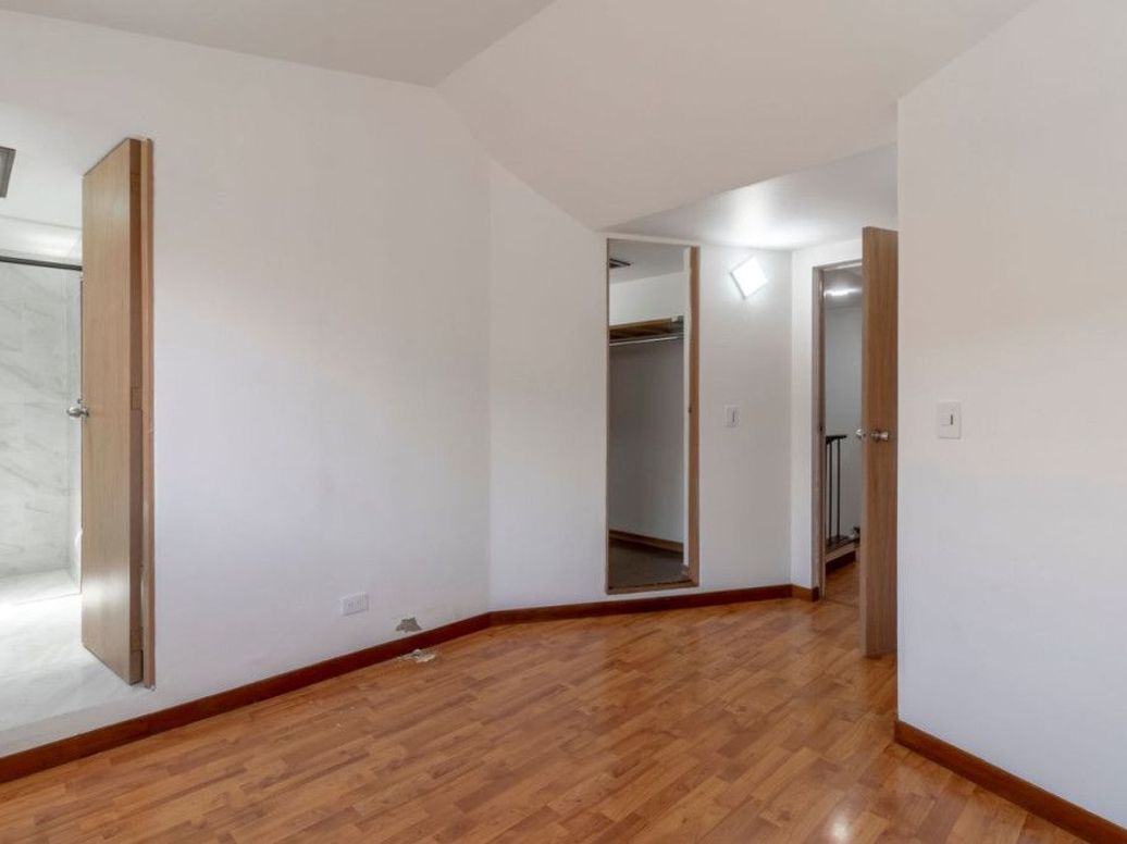 Casa de 4 alcobas en venta en Santa Ana Occidental, Bogotá, 180 m² · foto 12 de 20