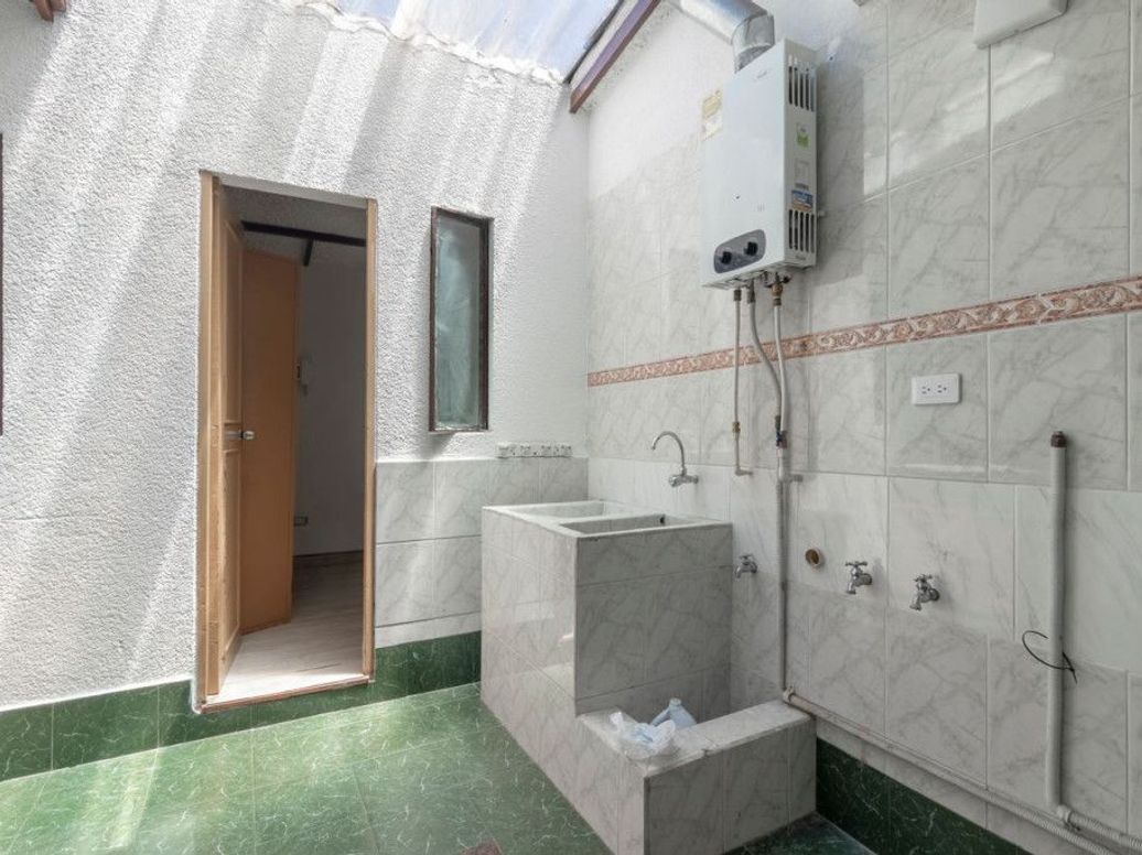 Casa de 4 alcobas en venta en Santa Ana Occidental, Bogotá, 180 m² · foto 9 de 20