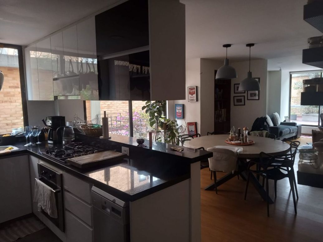 Apartamento de 3 alcobas en arriendo en Chico Norte Et. Iii, Bogotá, 176 m² · foto 14 de 16