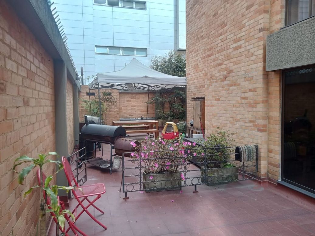 Apartamento de 3 alcobas en arriendo en Chico Norte Et. Iii, Bogotá, 176 m² · foto 3 de 16