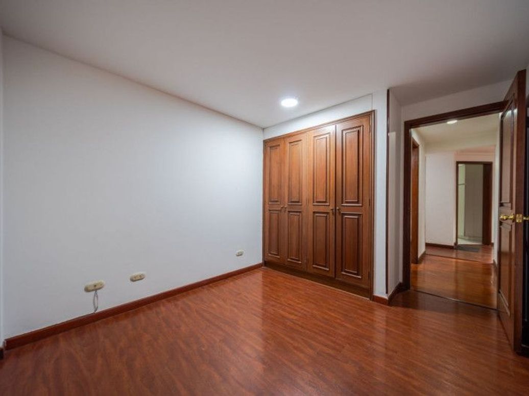 Apartamento de 2 alcobas en arriendo en Chico, Bogotá, 80 m² · foto 10 de 19