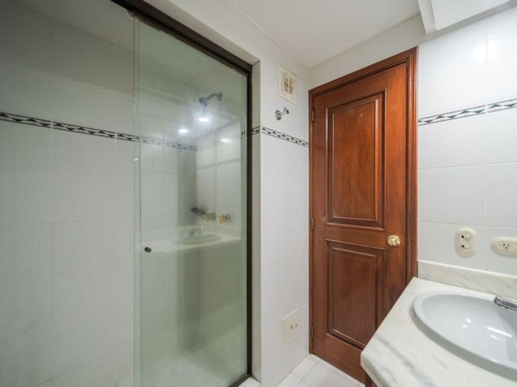 Apartamento de 2 alcobas en arriendo en Chico, Bogotá, 80 m² · foto 17 de 19