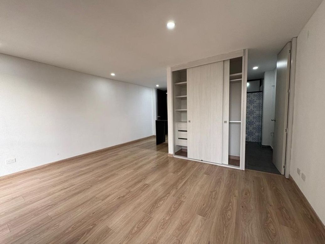 Apartaestudio en arriendo en Santa Barbara, Bogotá, 27 m² · foto 8 de 15