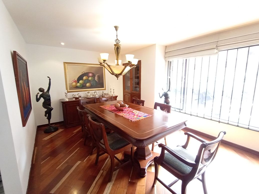 Apartamento de 3 alcobas en venta en Santa Bibiana, Bogotá, 218 m² · foto 5 de 20