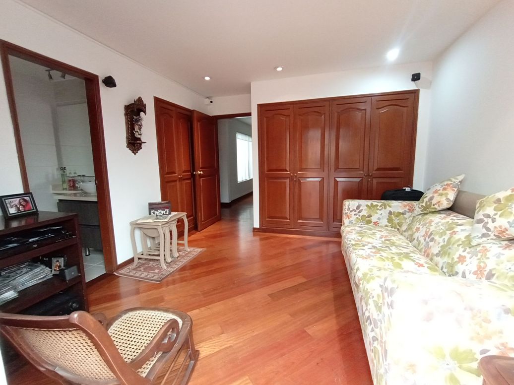 Apartamento de 3 alcobas en venta en Santa Bibiana, Bogotá, 218 m² · foto 17 de 20