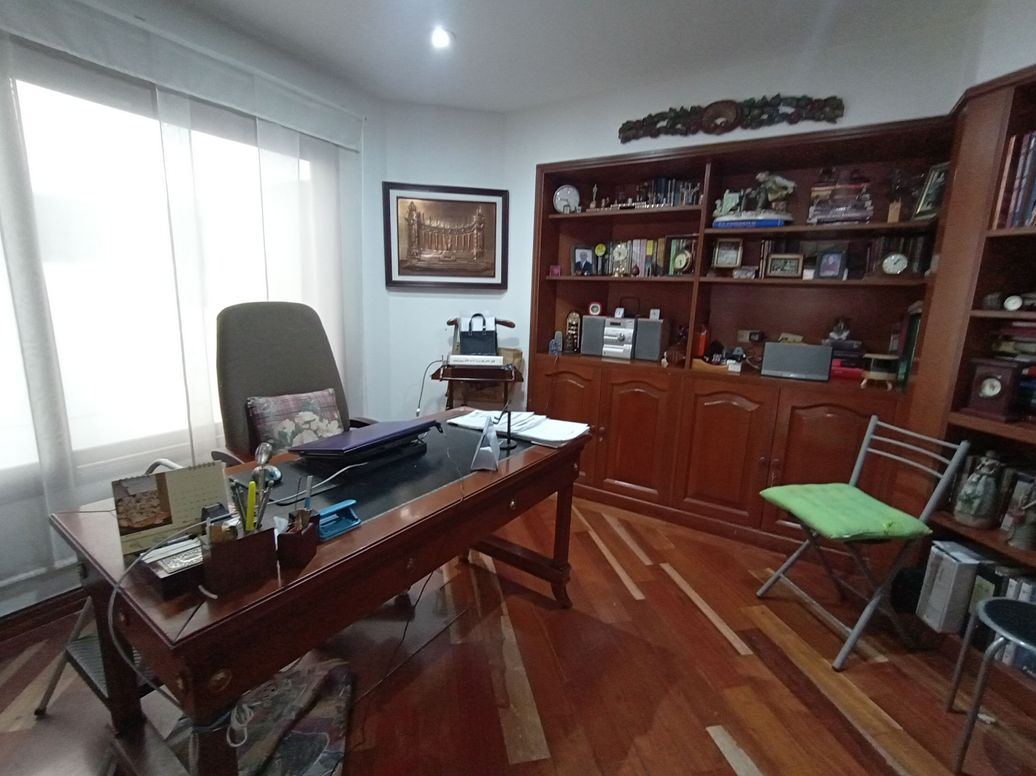 Apartamento de 3 alcobas en venta en Santa Bibiana, Bogotá, 218 m² · foto 9 de 20